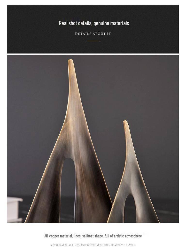 High-End Copper Sailboat Ornament: Creative Metal Decoration Gift
