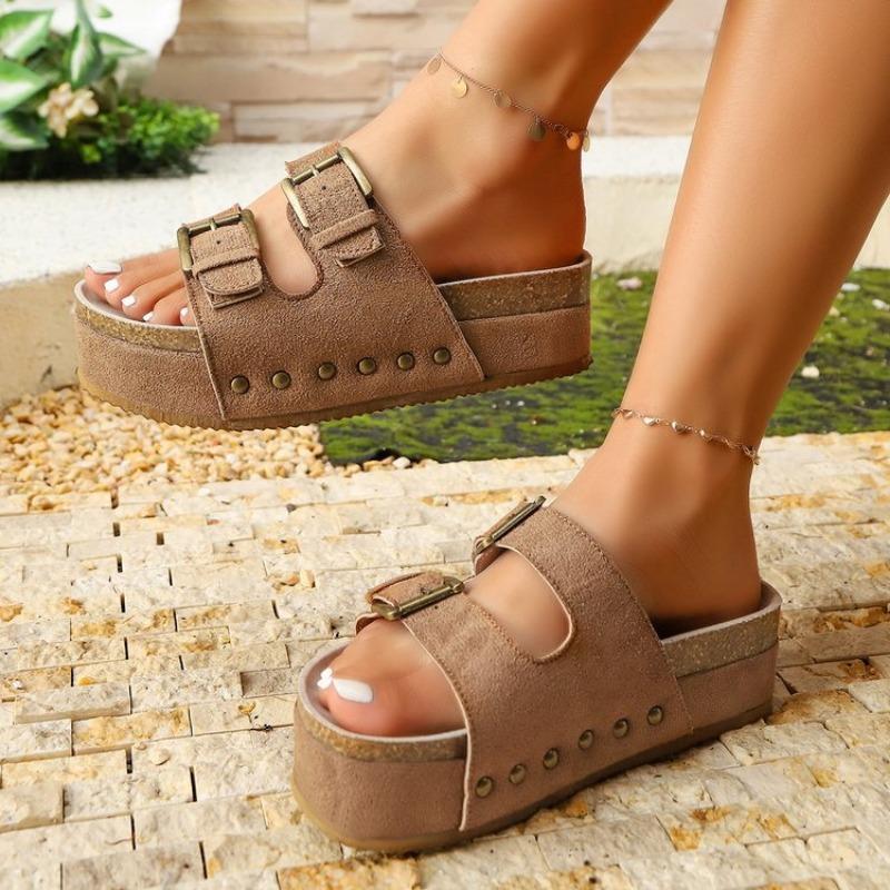Large size thick-soled one-word belt buckle slippers women's summer new rivet sandals