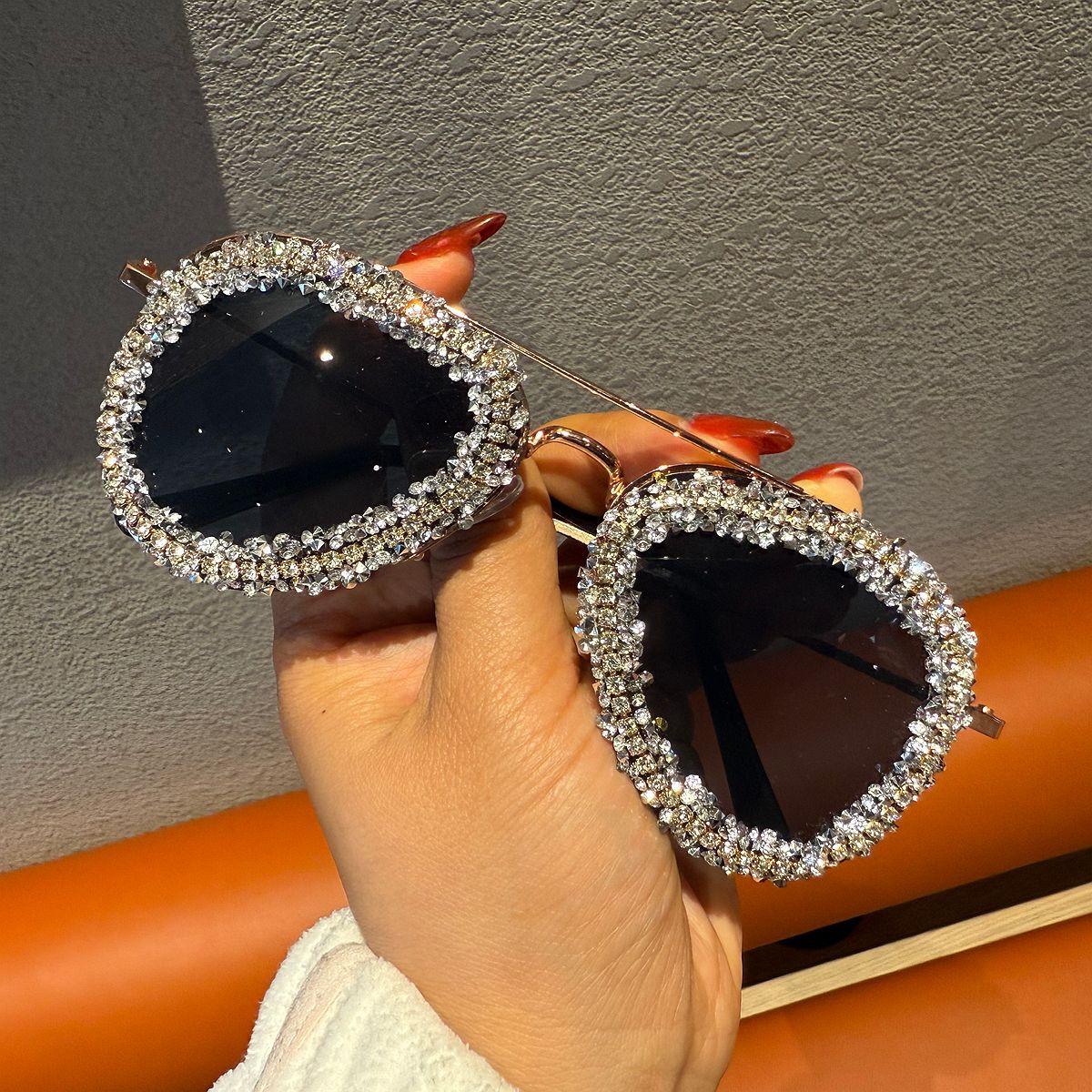 

2026 Trendy Y2K Bling Rhinestone Aviator Sunglasses for Women Gradient Lenses UV400 Punk Fashion Shades for Party Beach