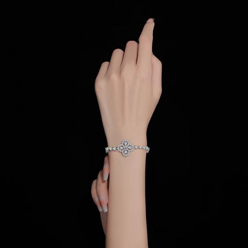 S925 argint moissanit trifoi cu patru foi colier brățară cu diamante complet personalizate bijuterii versatile de mână pentru femei de calitate Seiko