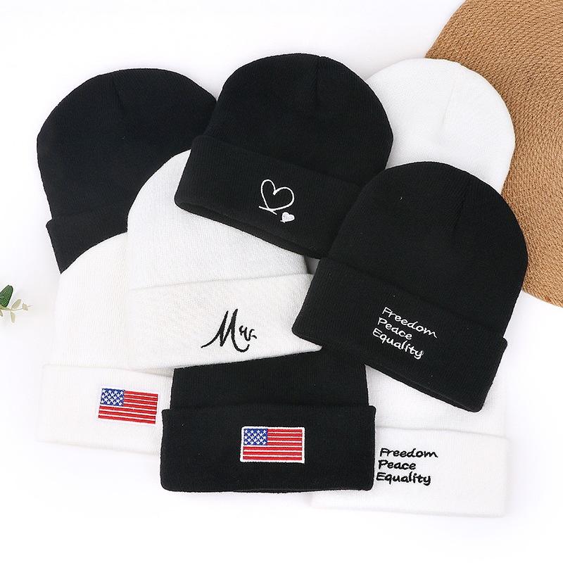 Autumn and winter knitted hats men's cold hats new warm and cold-proof solid color women's mountain pullover wool hats