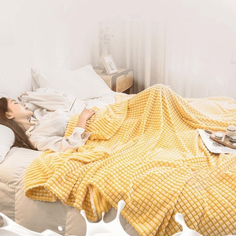 Skin-friendly Plaid Coral Fleece Blanket Solid Color Sofa Blanket Sleeping Blanket  Summer