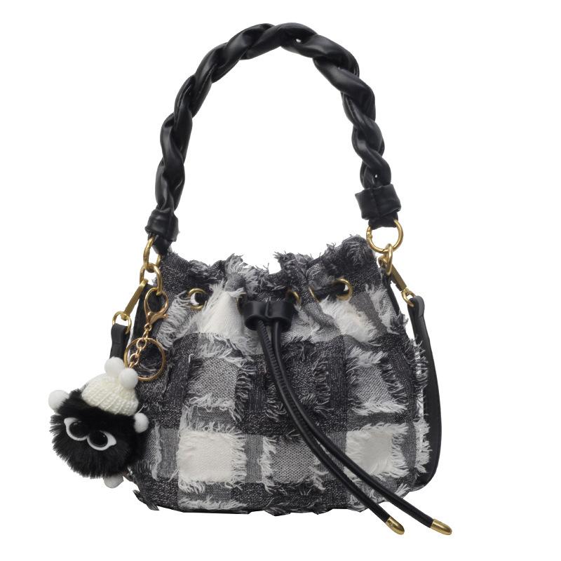 

Однотонная цепочная сумка через плечо женская модная дизайнерская сумочка весна и лето новая сумка-ведро через плечо