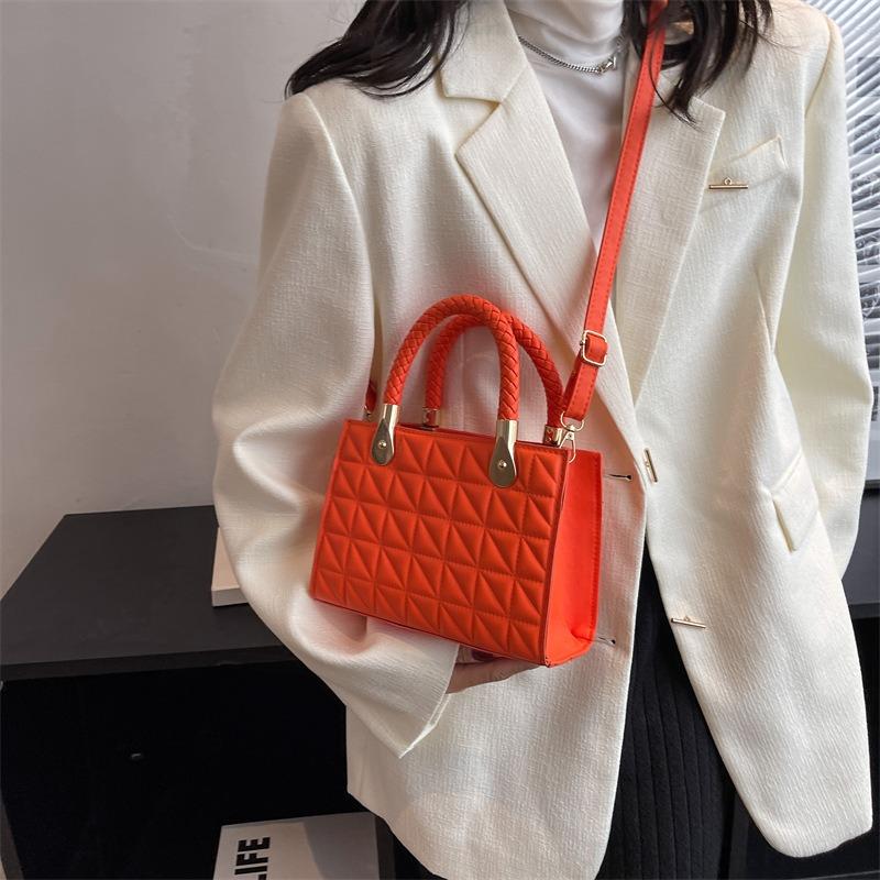 Simple women's fashion bag winter new popular fashion messenger small square bag casual shoulder handbag