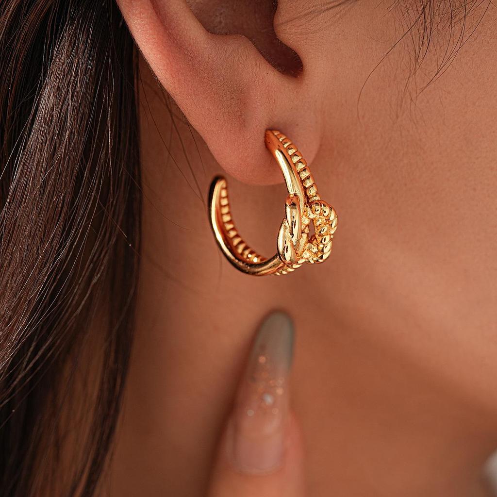 European & American Stainless Steel Knotted C-shaped Stud Earrings - Simple & Versatile Fashion Jewelry.