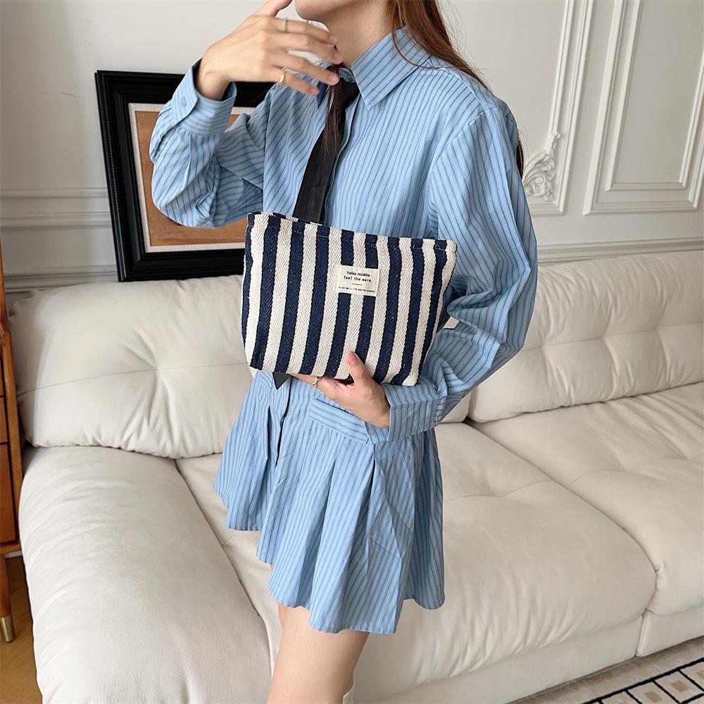 Large Capacity Fresh Striped Women's Toiletry Bag - Portable, Simple Handheld Cosmetic Organizer