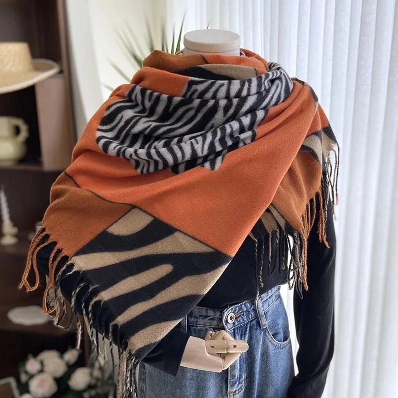 Damen Europäischer und Amerikanischer Stil Kamelmuster Doppelseitiger Druck Warmer Fransen-Schal Herbst und Winter Warmer Halsschal Wer