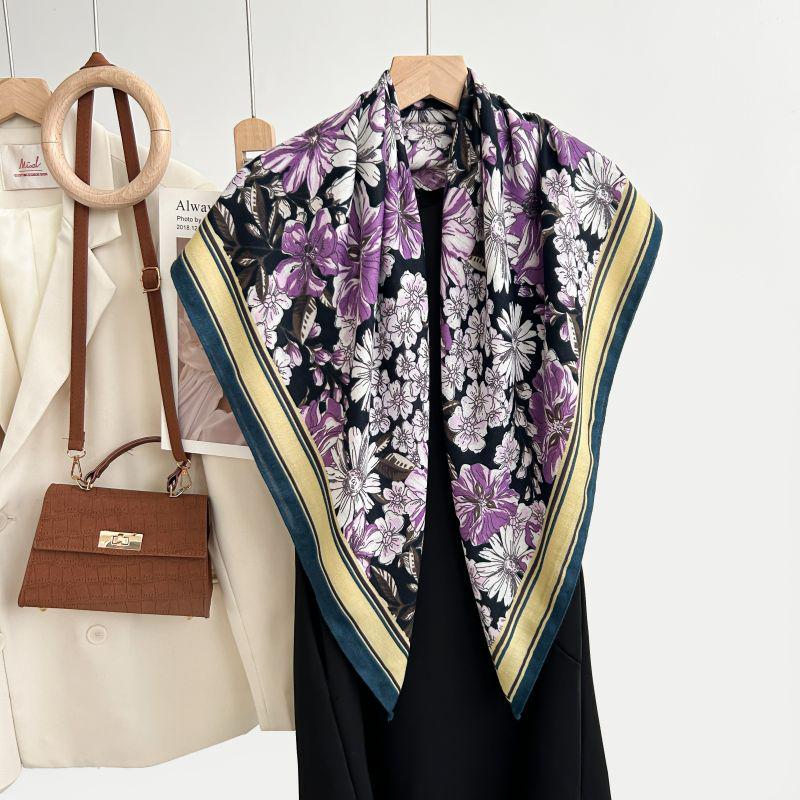 Quadratischer Schal im koreanischen Stil mit weißem Blumendruck - Weich, elegant, hautfreundlich, warmer Fischgrät-Schal für Herbst und Winter
