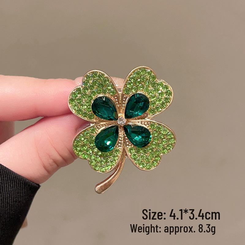 

Изысканная роскошная женская брошь-булавка в виде красного кленового листа: Приветственный аксессуар высокого класса