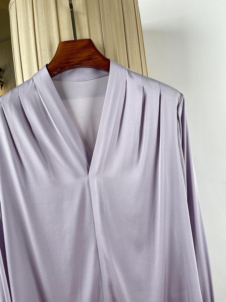 Women's Elegant V-neck Silk Pullover Shirt, Long Sleeve, Loose Fit, Slimming, Mulberry Silk, Perfect for Spring/Summer Commuting.