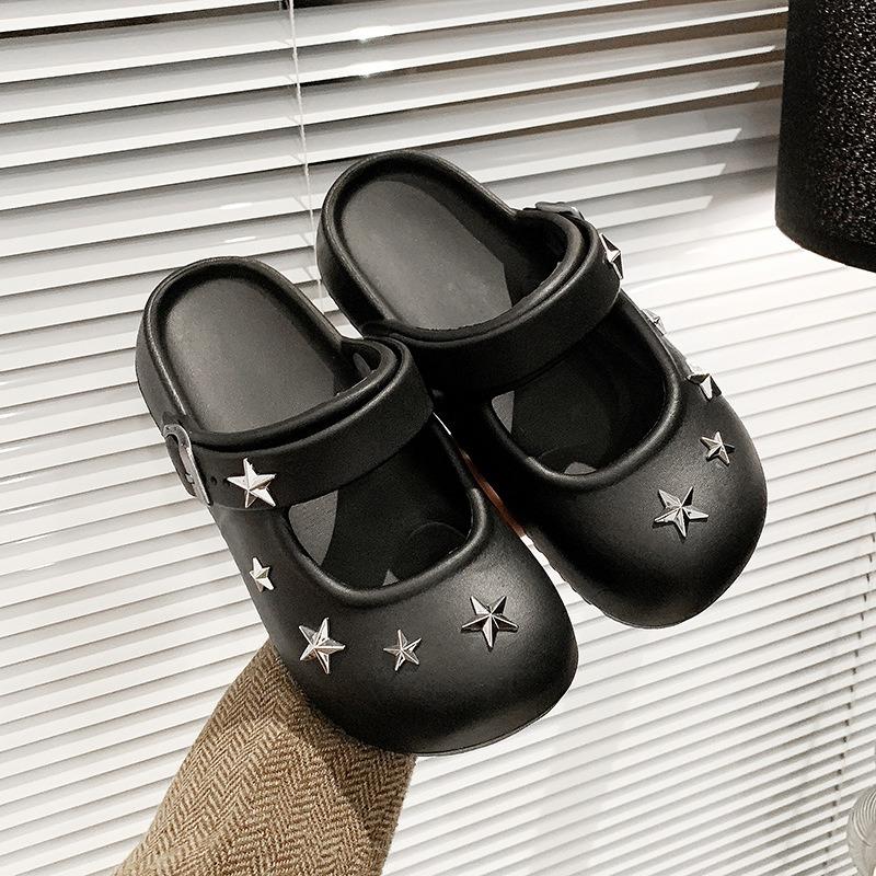 Personalized metal star rivet bag head slippers women's summer fashion can be wet water pedal outside wear non-slip cool slippers