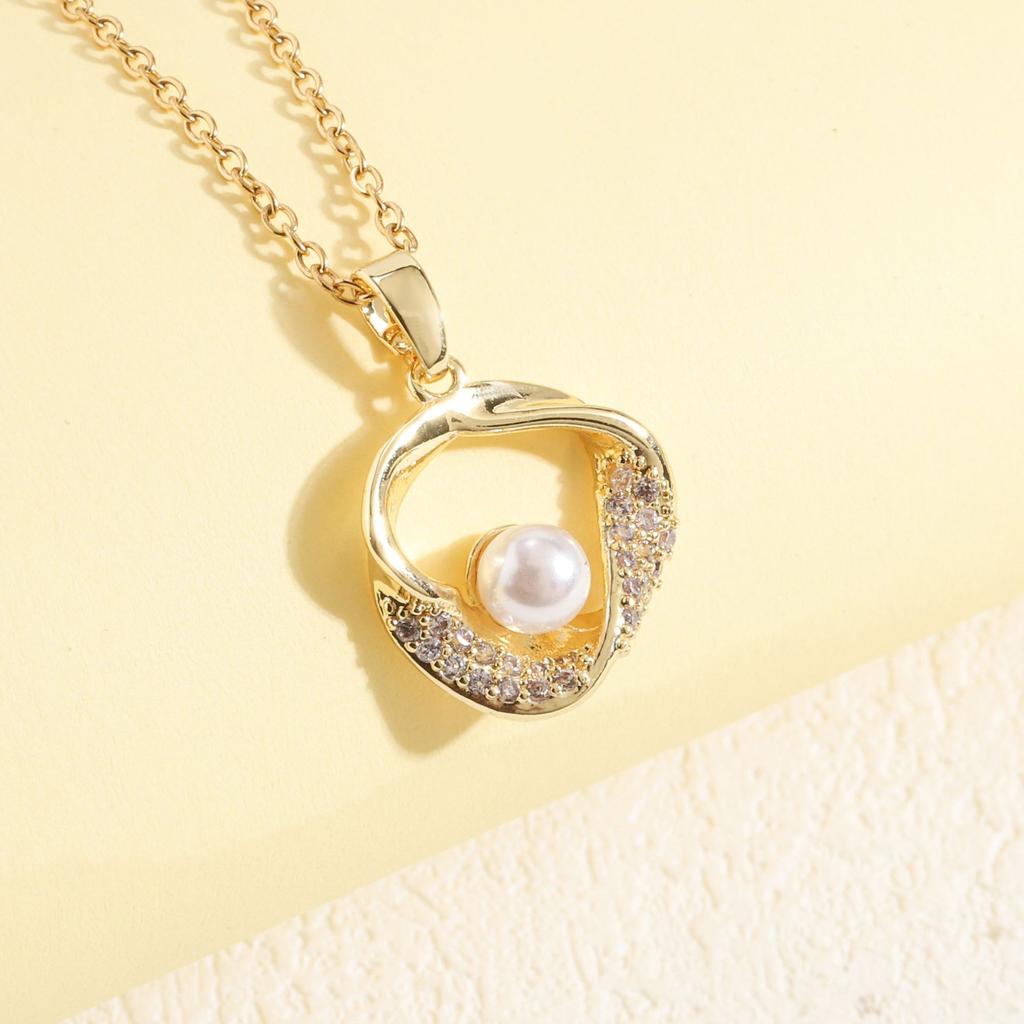 Titanium Steel French Circle Necklace Women'S High-End Personalized Versatile Micro-Inlaid Zircon Pearl Jewelry Set