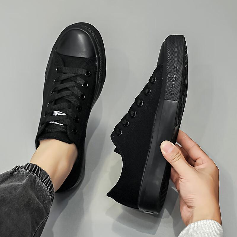Warrior WXY167 Classic Low-Top Canvas Sneakers