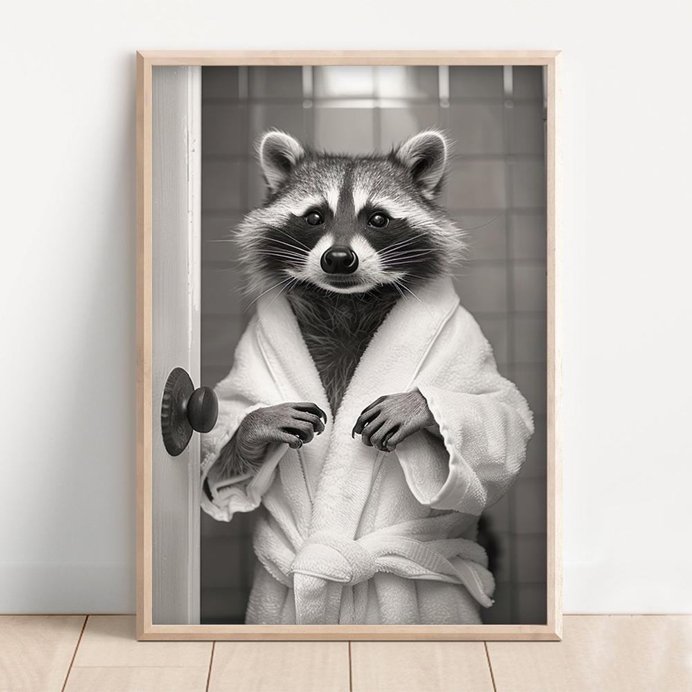 Impression d'art mural de salle de bain Raccoon Rigolo Affiche Raccoon en Peignoir Photos de Raccoon Se Baignant Décor Mural Raccoon sur Toilettes