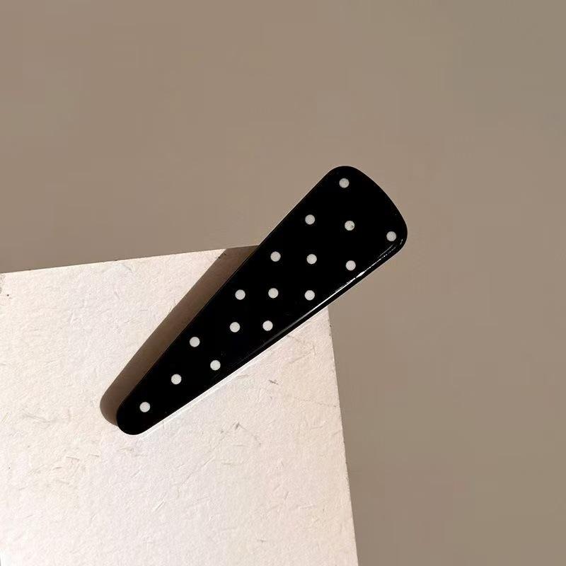 Charm spring color dot-shaped hair clips cream color triangle-patterned hair clips Girl's series hair clips sophisticated pointy bangs