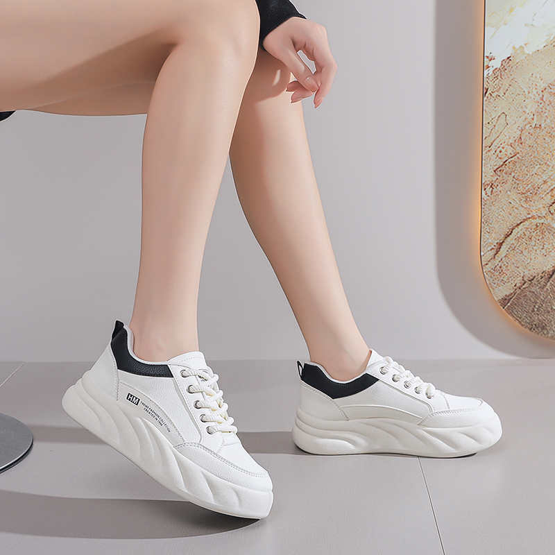 Fashion Rubber Sole PU Leather Womens Summer Moccasins Casual Ladies Shoes On Sale Black White Sneakers Sports Unusual Visitors
