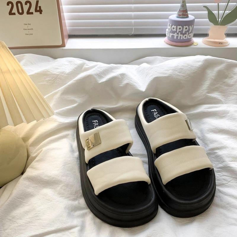 Slippers women's summer wear new beach premium sandals heightening black platform muffin niche sandals