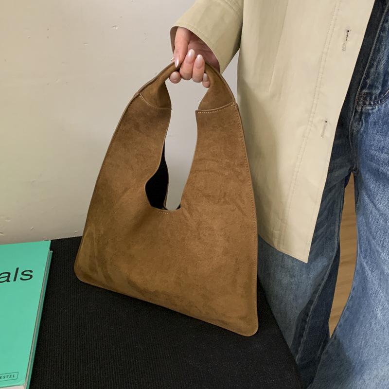 Retro Casual Underarm Bag Women 2025 Autumn and Winter New Fashion Matte Dumpling Bag Korean Version Niche Design High Sense