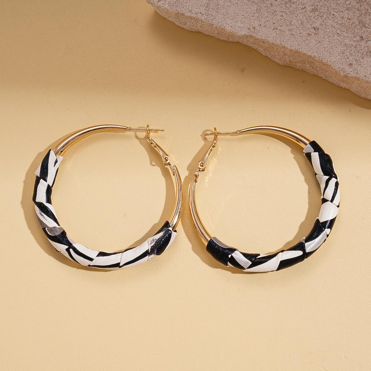 Кожаные серьги-гвоздики с леопардовым принтом, круглые, плиссированные, серебряные