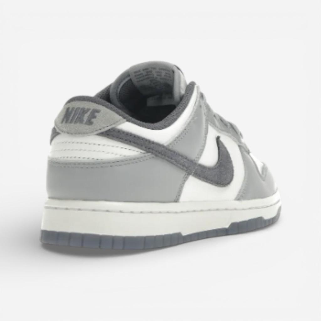 Nike Dunk Low SE Light Carbon