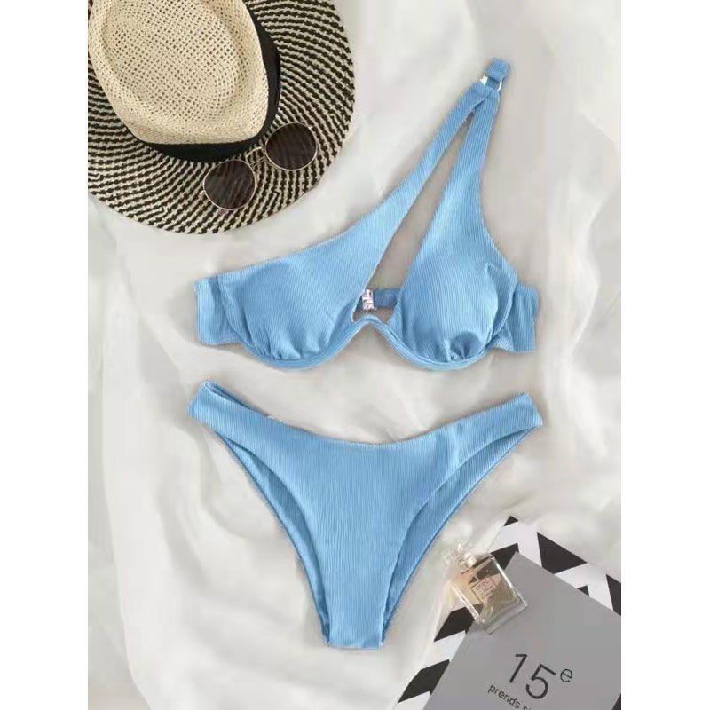 Nouvel Été Nouveau Bikini Fête de Plage Sexy Dames Maillot de Bain Deux Pièces Couleur Unie Une Épaule Ensembles Soutien-Gorge Français Femmes Découpé Y2k Vêtements Féminins