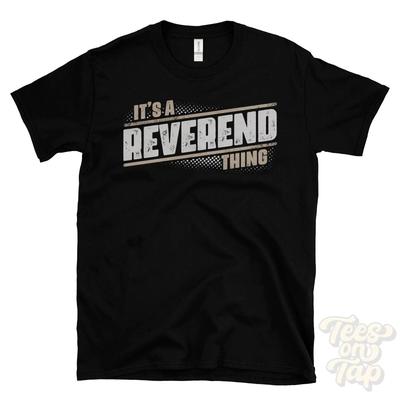 Lustiges Pfarrer Personalisierter Name Familien Geschenk T-Shirt