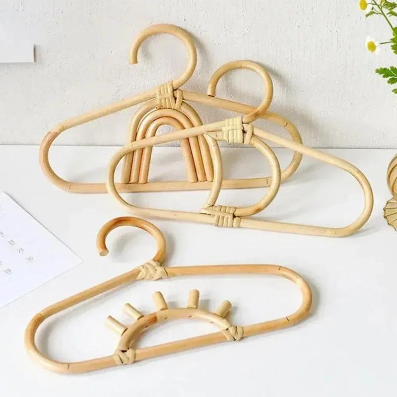1pc Rattan Boho Kids Clothes Hangers Heavy Duty Wall Mounted Baby Clothes Rack Home Daily Practical Clothing Storage Organizer
