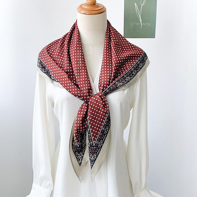 Korean Version Cashew Plaid Triangular Twill Seal Waist Fart Curtain Silk Scarf Shawl Women's Four-season Scarf Scarf Versatile