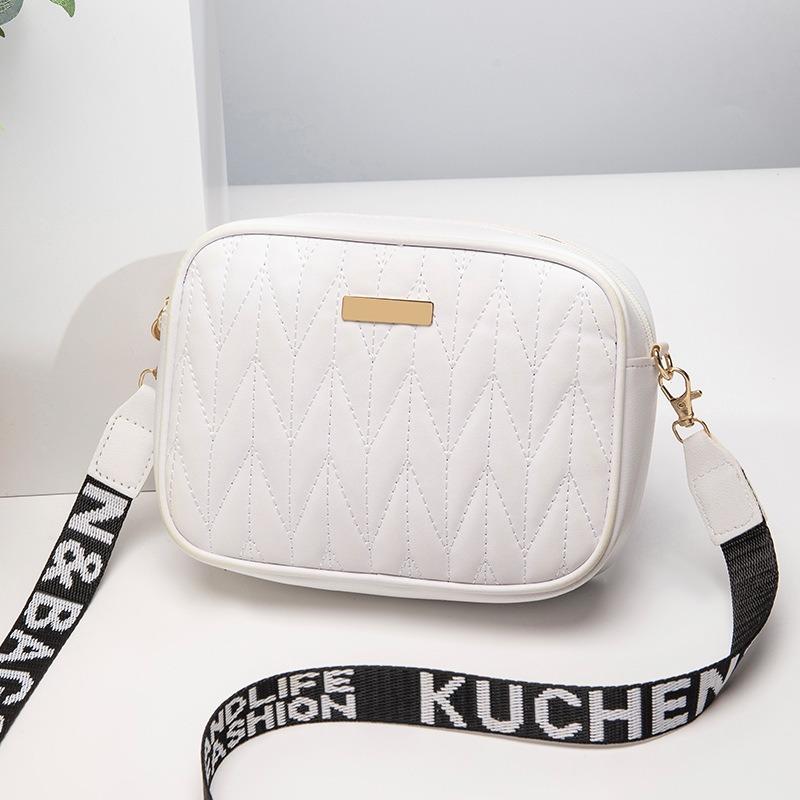 Fashion embroidered cosmetic bag, new autumn pattern shoulder bag, wave pattern messenger women's bag, one piece.