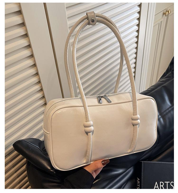 Winter 2025 Women's Retro Fashion Underarm Bag - Versatile High-End Briefcase for Work and Commute