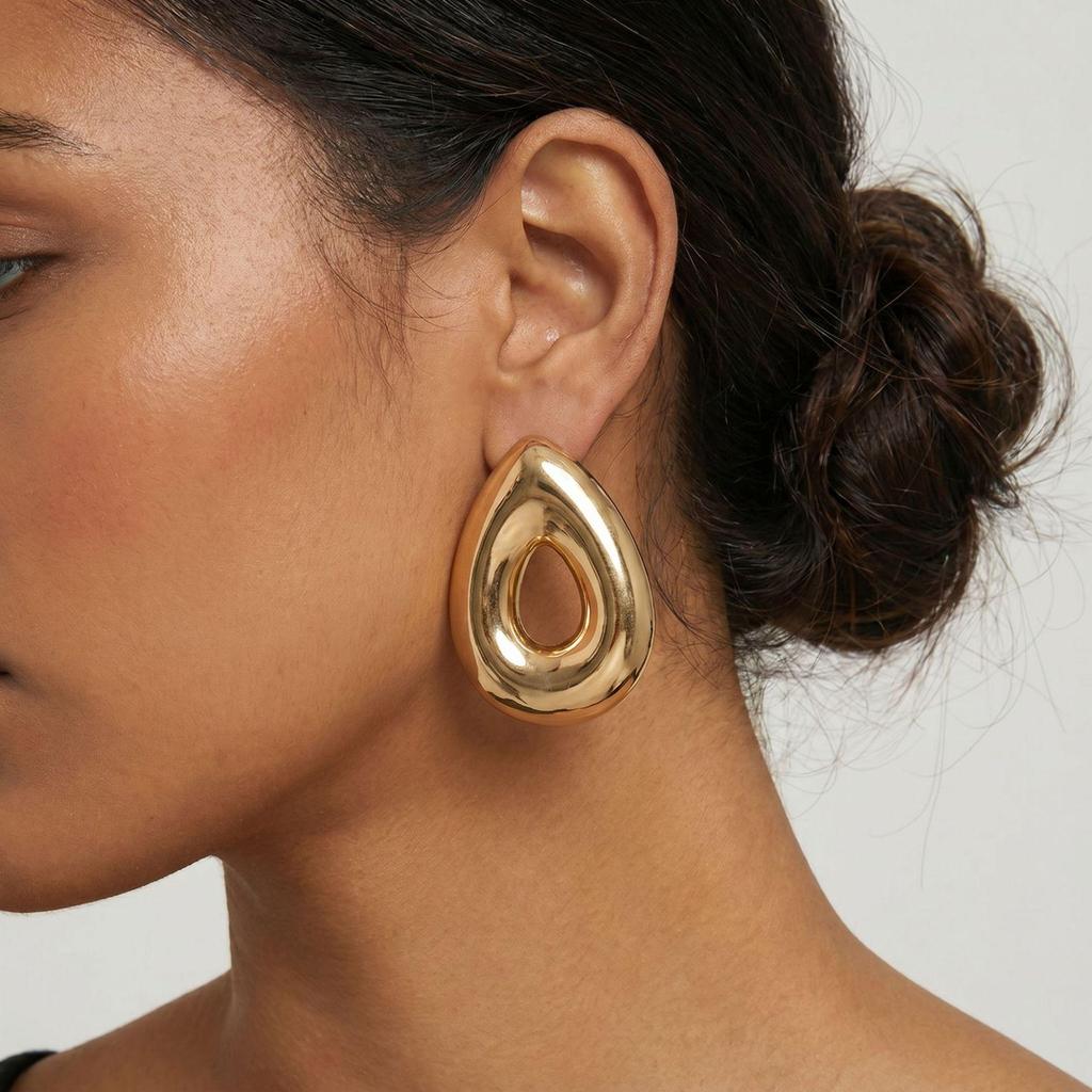 European & American Stylish Irregular Flower Stud Earrings for Women's Elegant Personality