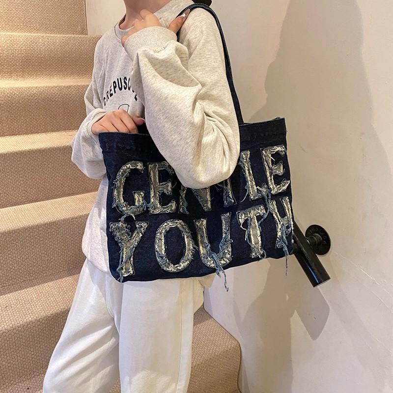 A Laid-back Style Single-shoulder Bag with A Large Capacity Crossbody Bag