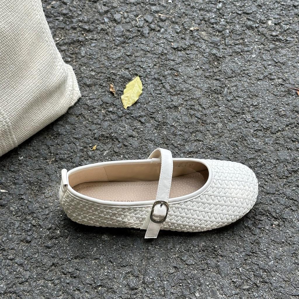 Round head shallow mouth flat bottom mesh single shoes 2025 summer new one word with breathable hollow Mary Jane shoes