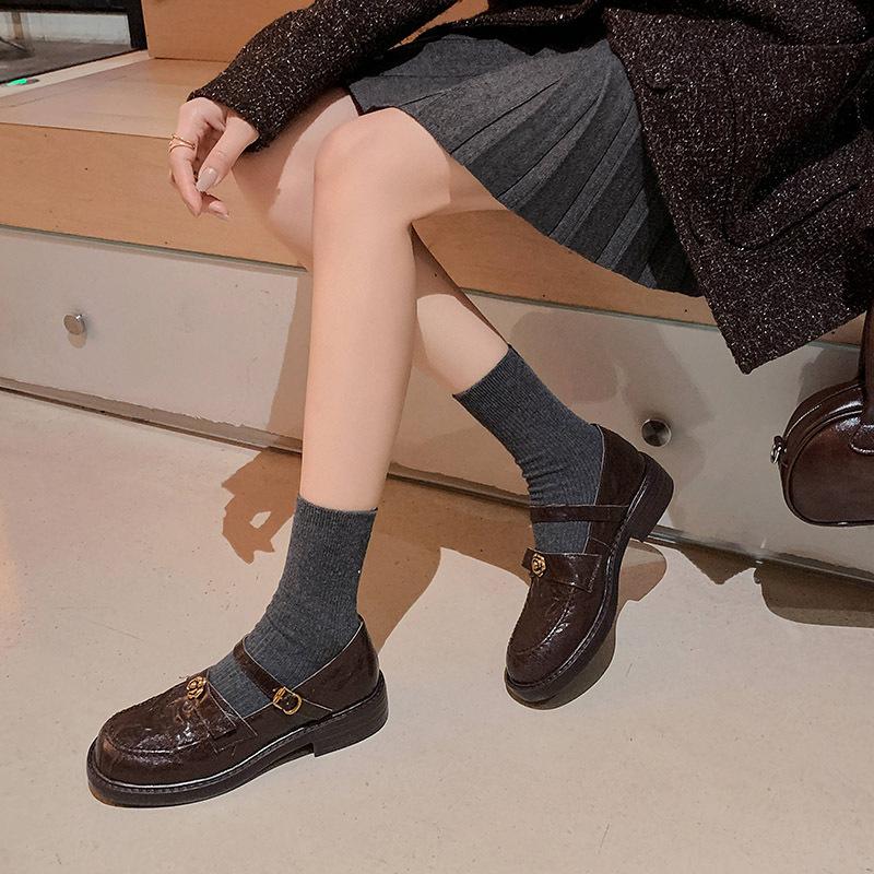 Wear small leather shoes in all seasons, new cowhide fashion single shoes, women's round head low heel non-slip cowhide sole large size sheepskin wo