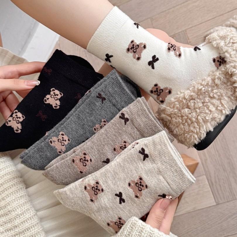 Women's Warm and Adorable Mid-length Socks for Autumn and Winter. Winter Woolen Teddy Bear Women's Socks. Casual Non-stretch Socks.