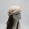 Beretă de lână cu plasă franceză de lux Pălărie de stewardesă elegantă cu arc cu strass pentru doamnă Pălărie de top de curtezană de epocă de modă