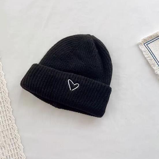 2Pcs/Set Knitted Hat Scarf Set Heart Embroidery Pattern Kids Brimless Hat Long Scarf Set Soft Breathable Winter Accessory