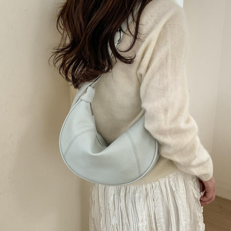 IELGY Ladies Messenger Bag Large Capacity Fashion Retro Spring Shoulder Dumpling Bag