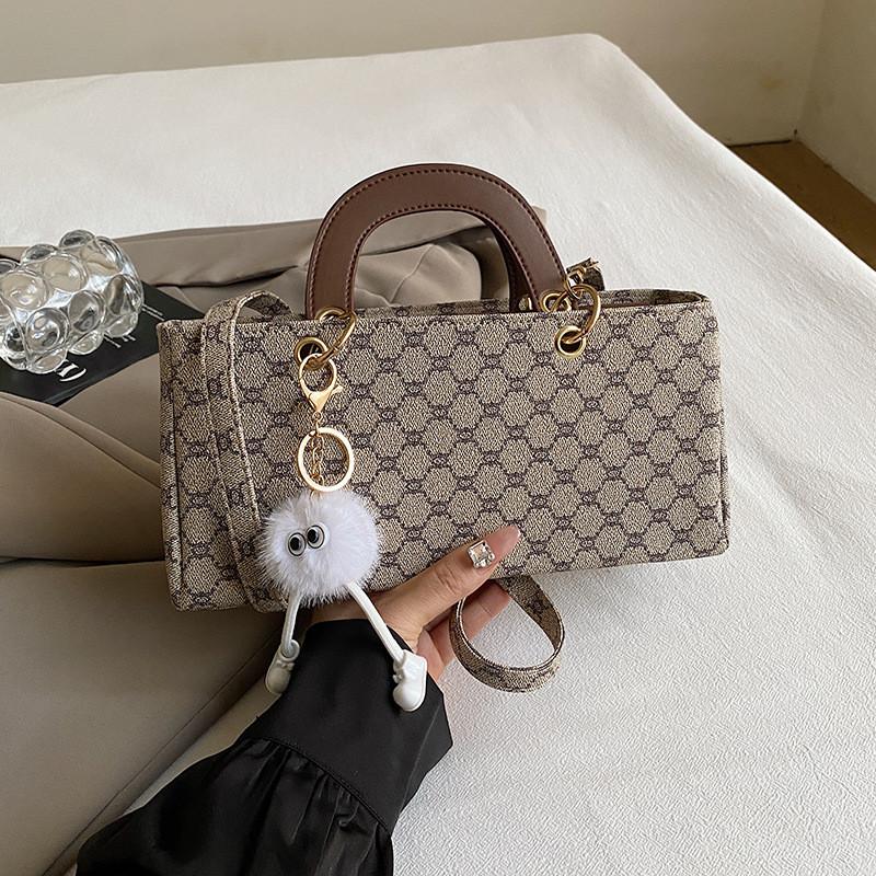 

Modern Chic White Pu Leather Crossbody Bag Fashionable Everyday Small Tote Without Pendant хакі