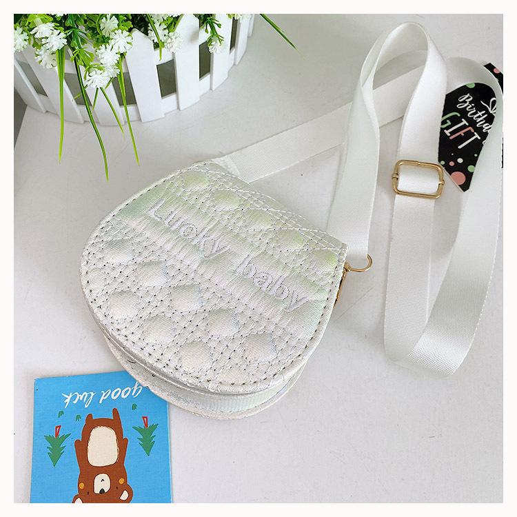 

2025 нишевая наплечная сумка высокой ценности для выхода на прогулку цветная маленькая сумка из ПУ сумка-мессенджер для девочки белый