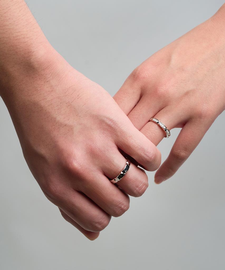 Lloyd Glowshell Silver 925 Unisex Couple Rings/Friendship Rings Lrm25004S (A Type)