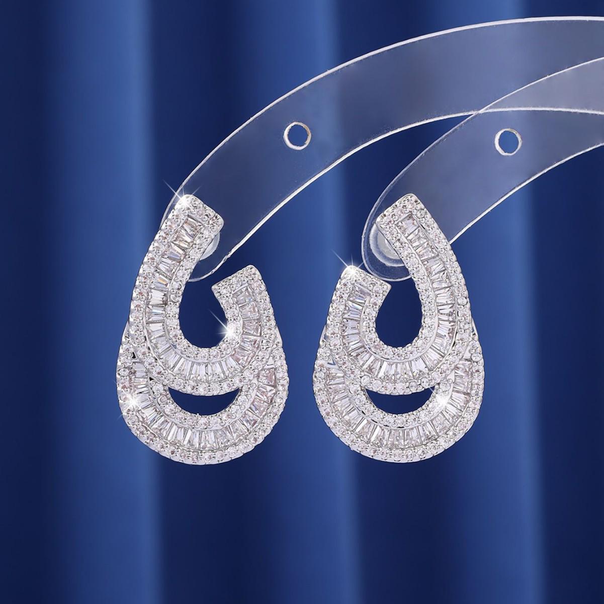 

European American Cross-Border Fashion Zircon Stud Earrings: Luxurious & Versatile French-Style