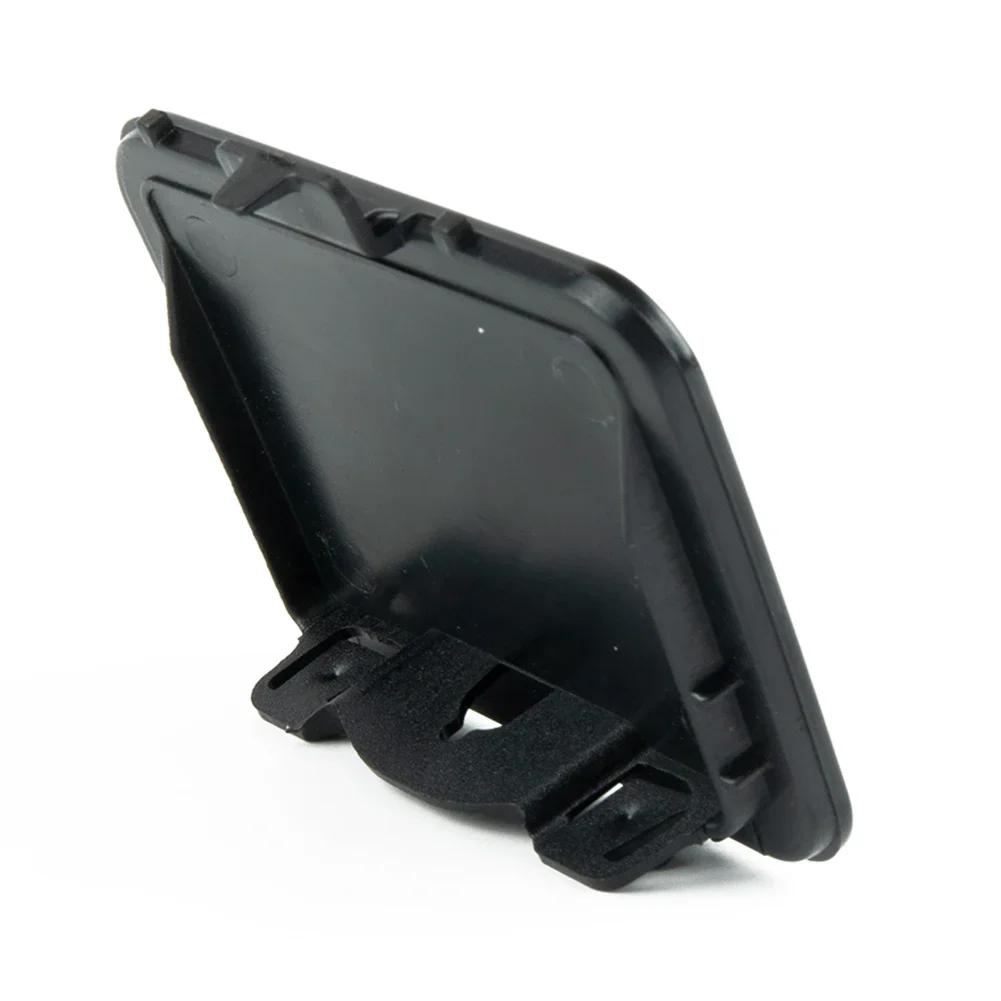 1 Stück Für BMW E60 M Sport Zierleiste - Abschlepphakenabdeckung Stoßstange vorne 51117897210 Teile Zubehör Schwarz Platzierung vorne