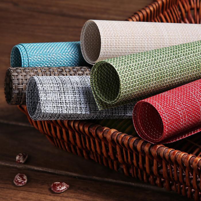 4PCS 30x45cm Washable Placemats Grey Heat Resistant Durable Plastic Placemats Woven Table Mats Vinyl for Dining Kitchen Table