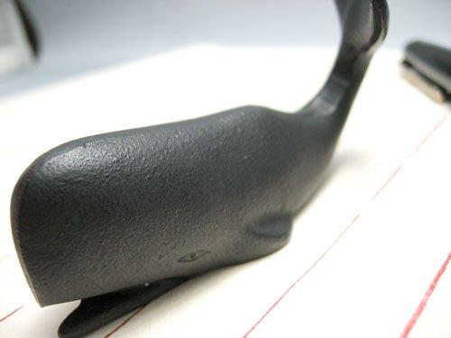 Whale Paperweight [Traditional Craftsmanship of Nanbu Ironware]