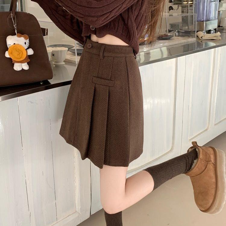 Women's Woolen Pleated High-Waisted Wide-Leg A-Line Shorts for Autumn/Winter 2026