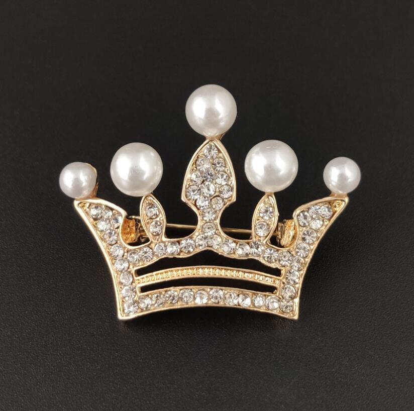 Fashion Pearls Crown Brooches Korean Boutique Rhinestone Brooch Geometric Buckles Anti Exposure Shirt Collar Pins Accessories
