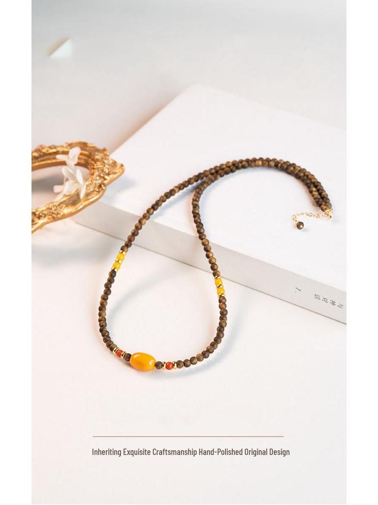Women's Natural Agarwood & Amber Clavicle Necklace - Versatile Choker Sweater Chain
