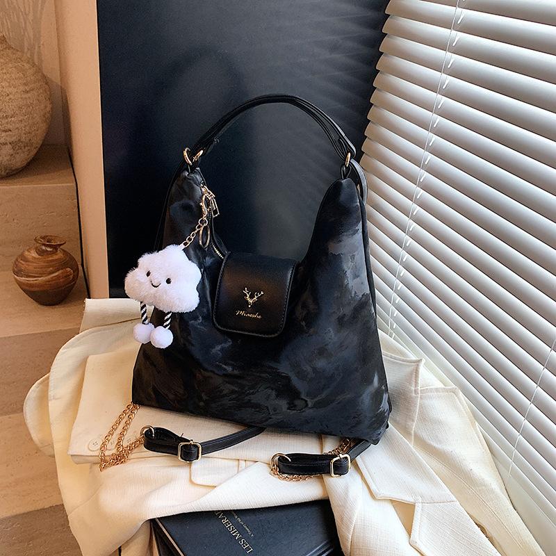 

Повседневная сумка большой вместимости женская новая осенне-зимняя для поездок на работу двухплечевая сумка-рюкзак многоцелевая одноплечевая сумка-тоут чёрный