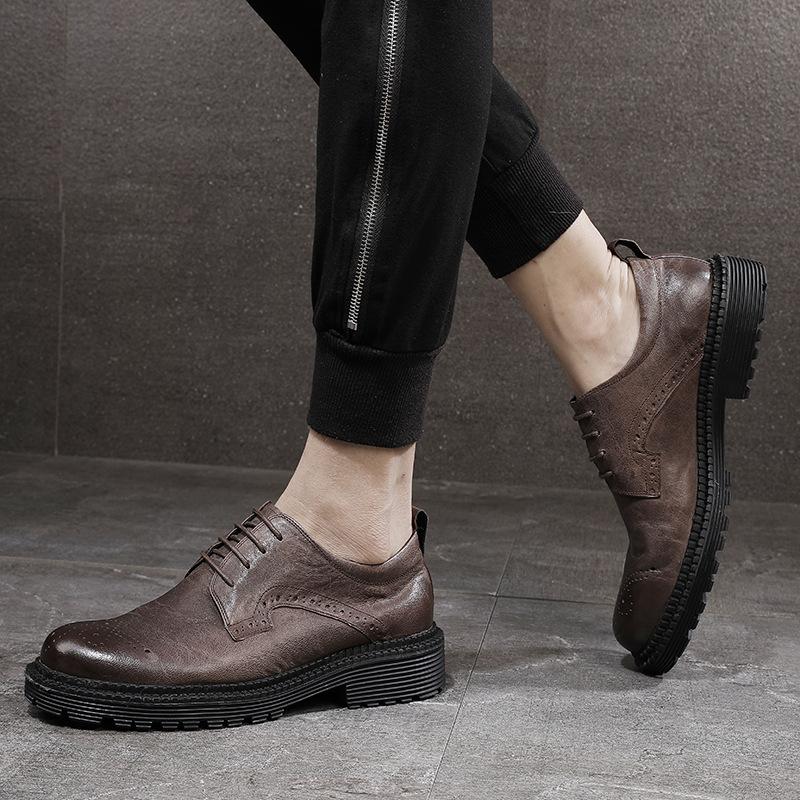 Erste Schicht Rindsleder Werkzeugschuhe Herren Retro Britische Freizeitschuhe Brock Geschnitzt Großer Kopf Lederschuhe Low Top Martin Schuhe Tide